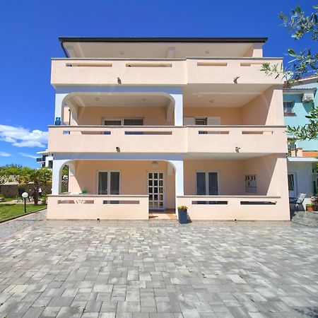 Apartmani Assa Krk Krk Town Exterior foto