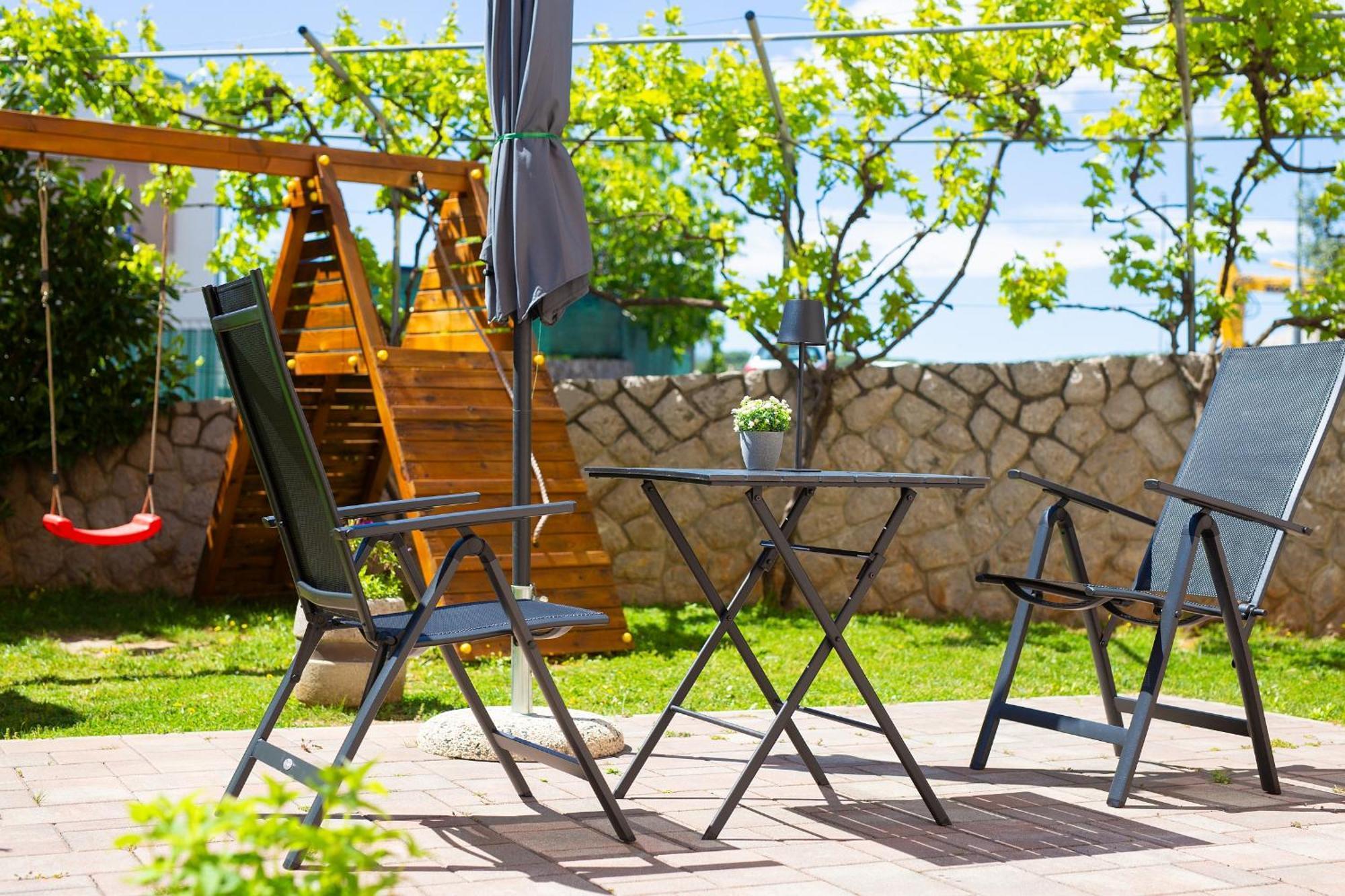 Apartmani Assa Krk Krk Town Exterior foto