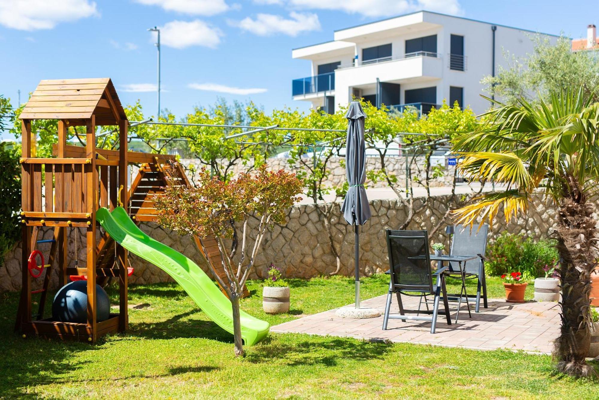Apartmani Assa Krk Krk Town Exterior foto