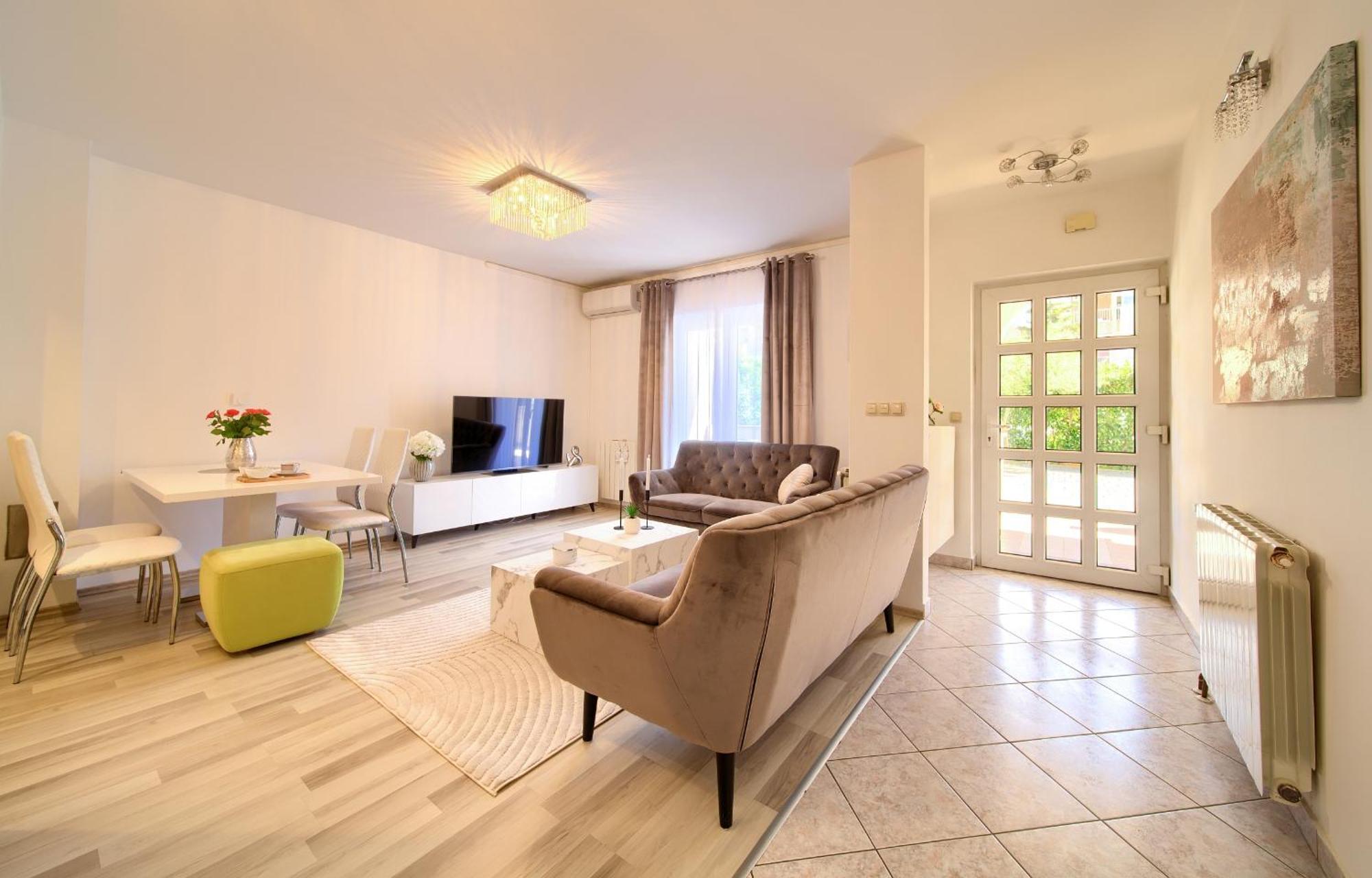 Apartmani Assa Krk Krk Town Exterior foto